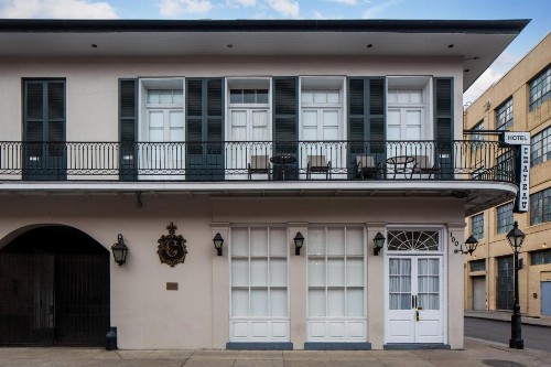 Chateau Hotel - image 16