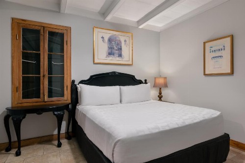 Chateau Hotel - image 22