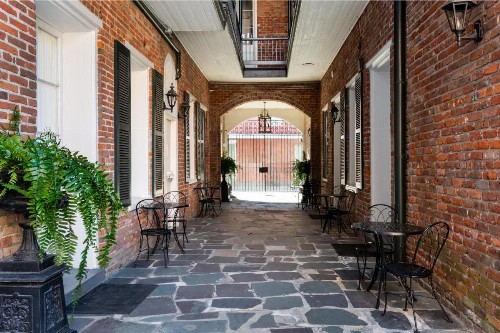Chateau Hotel - image 25