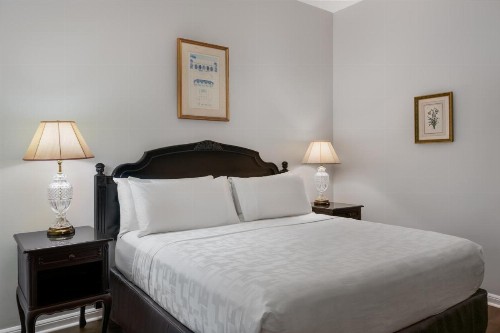 Chateau Hotel - image 5