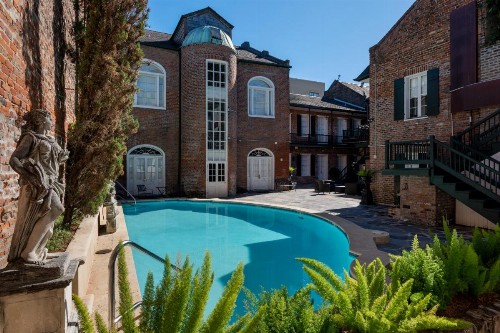 Chateau Hotel - image 7