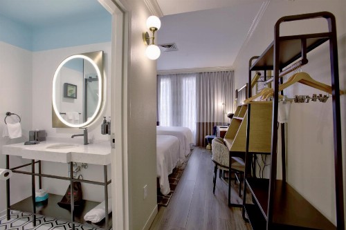 Royal St. Charles Hotel - image 21