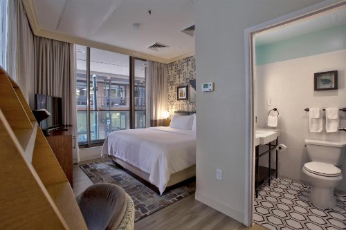 Royal St. Charles Hotel - image 26