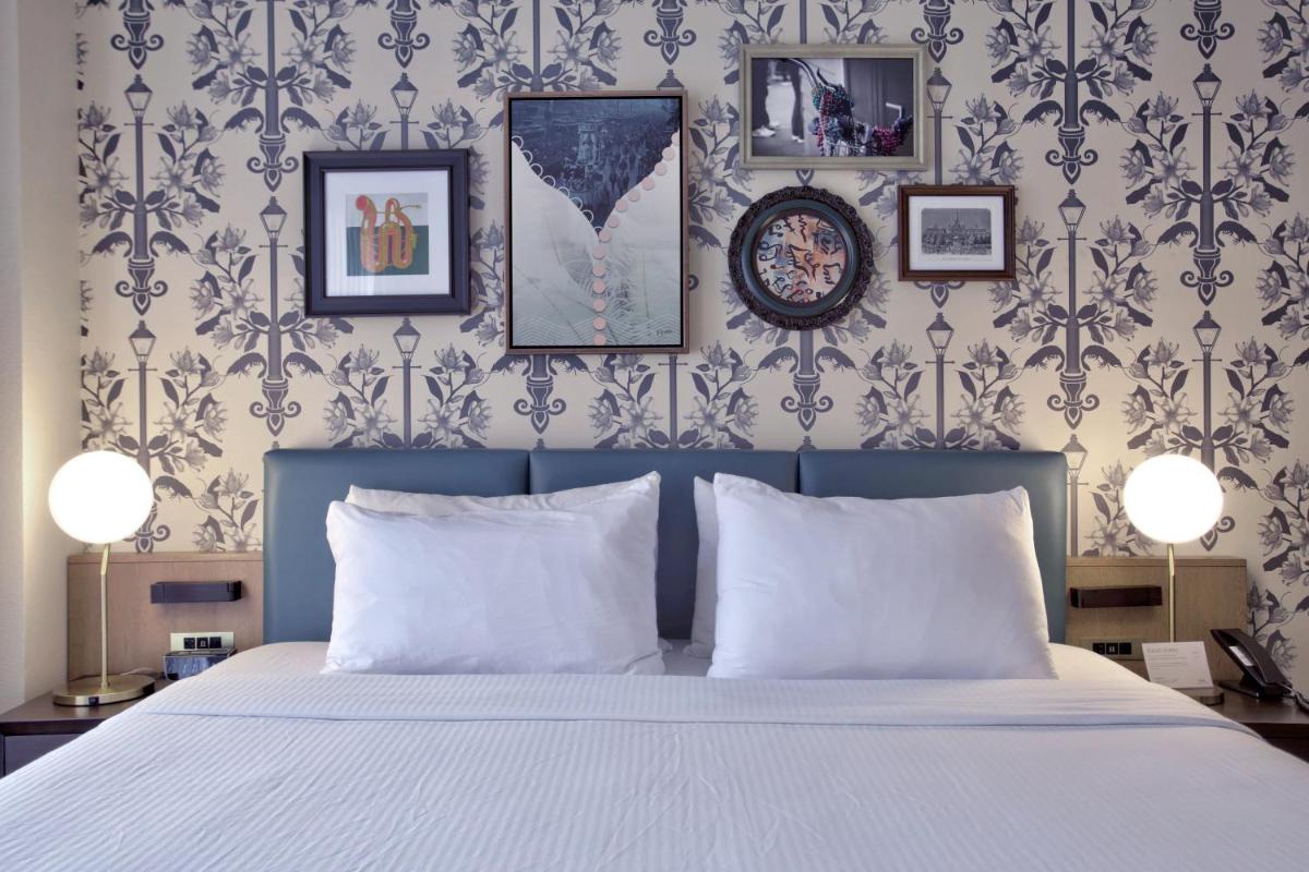 Royal St. Charles Hotel - image 3