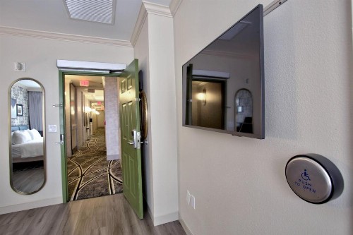 Royal St. Charles Hotel - image 44