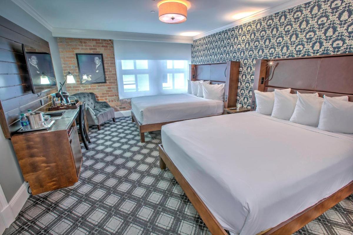 Q&C Hotel Bar New Orleans Autograph Collection - image 2