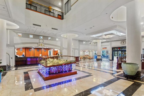 Wyndham Garden Baronne Plaza - image 18