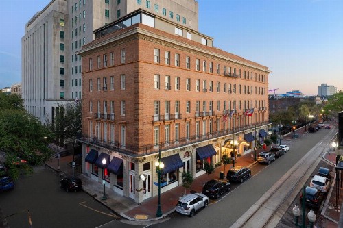 Lafayette Hotel - image 6