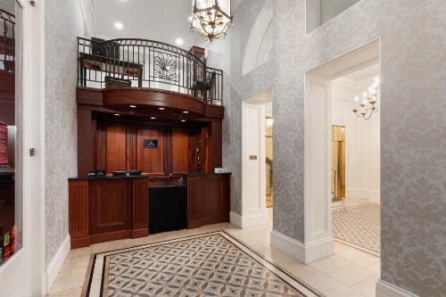 Lafayette Hotel - image 5