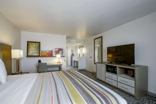 Country Inn & Suites by Radisson New Orleans I-10 East LA - image 6