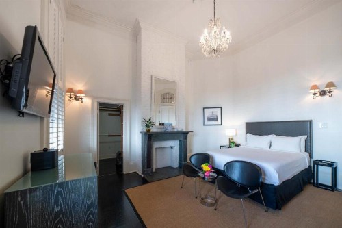 Melrose Mansion Suites - image 10