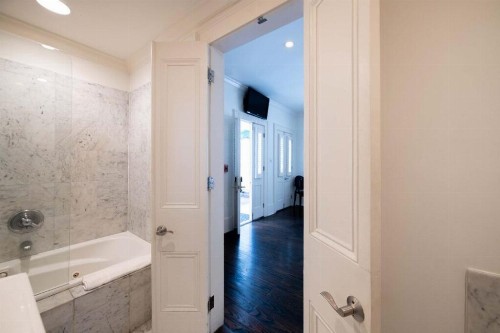 Melrose Mansion Suites - image 25