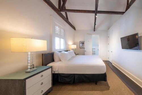 Melrose Mansion Suites - image 44