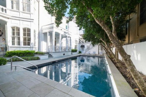 Melrose Mansion Suites - image 7