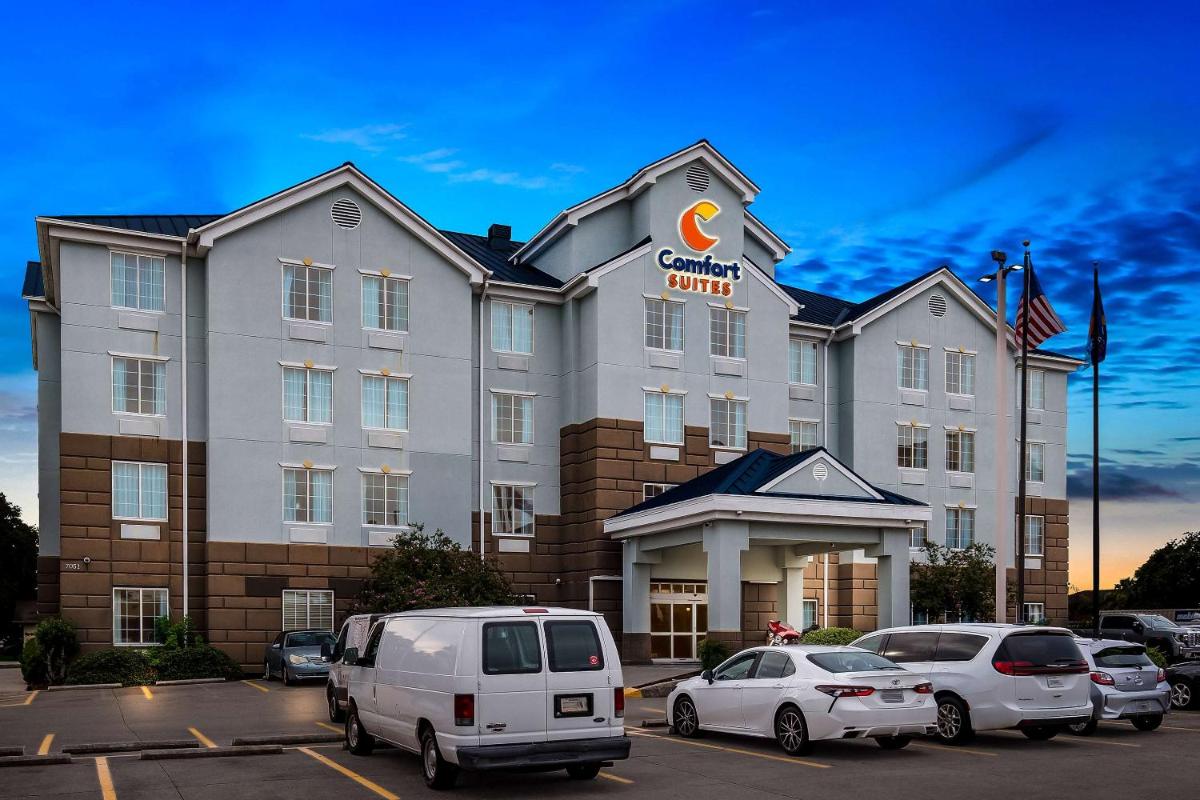 Comfort Suites New Orleans East - main image