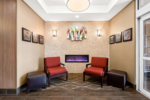 Comfort Suites New Orleans East - image 3