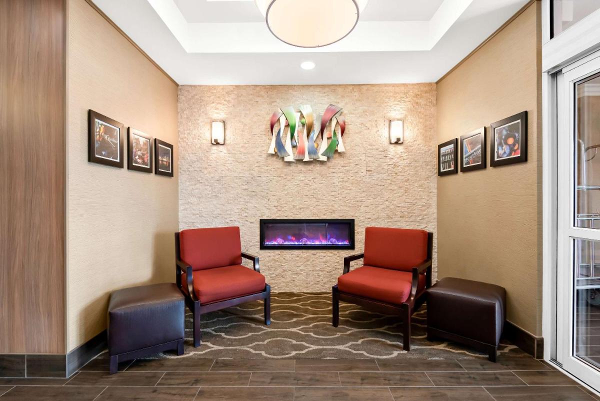 Comfort Suites New Orleans East - image 3