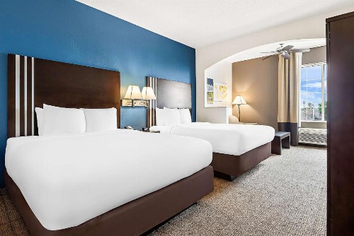 Comfort Suites New Orleans East - image 30