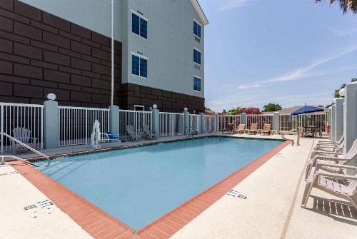 Comfort Suites New Orleans East - image 34
