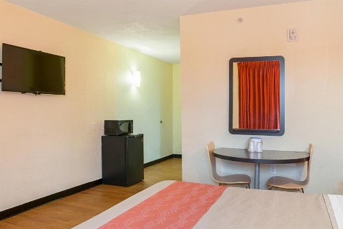 Motel 6-New Orleans LA - Near Downtown - image 13