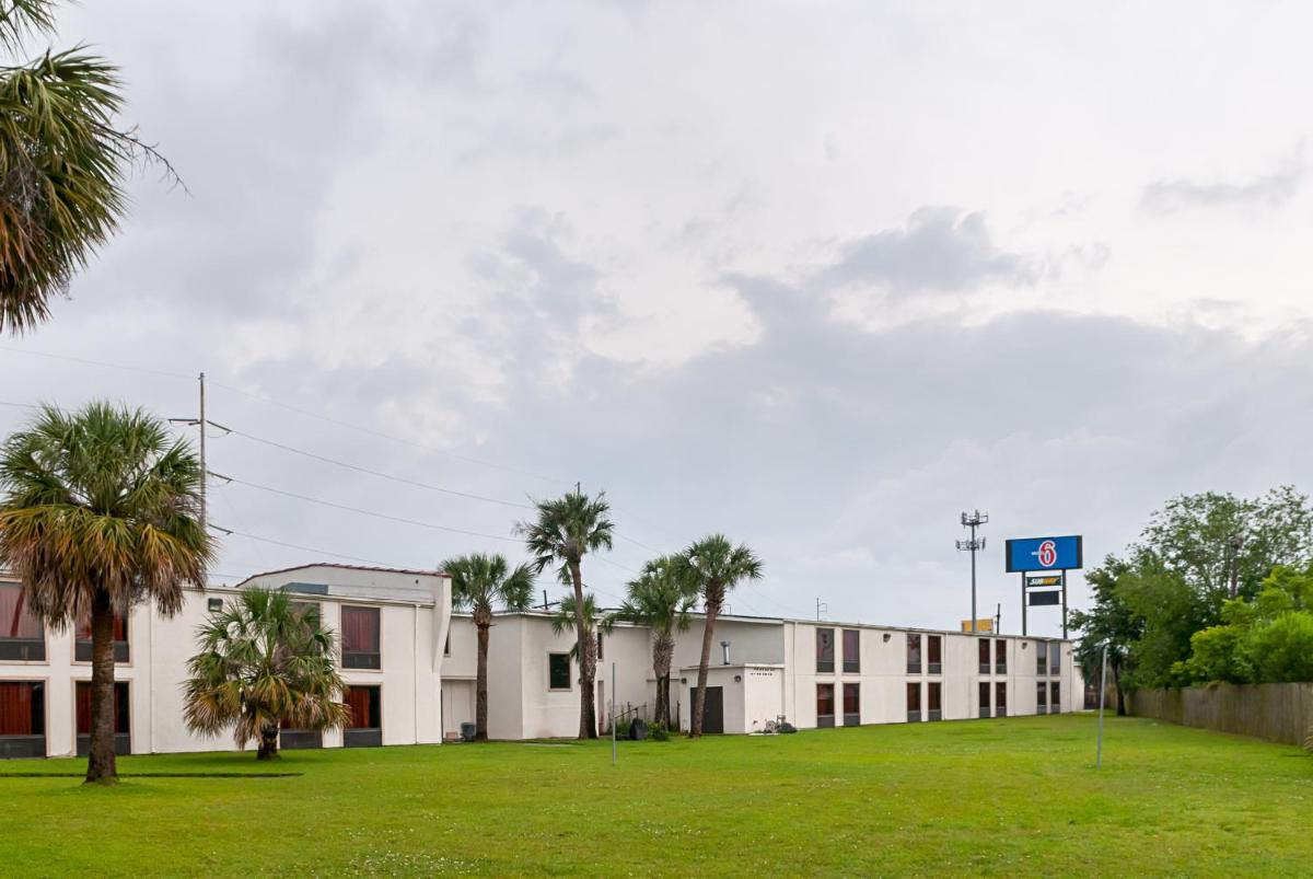 Motel 6-New Orleans LA - Near Downtown - image 4