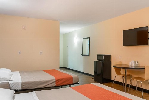 Motel 6-New Orleans LA - Near Downtown - image 7