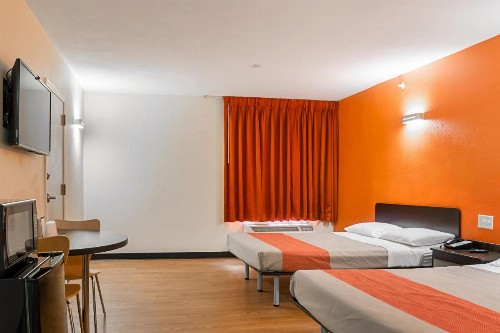 Motel 6-New Orleans LA - Near Downtown - image 8