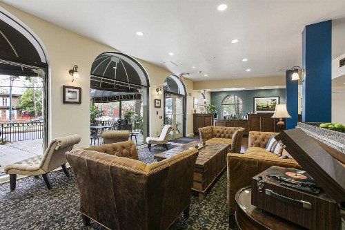 St Charles Inn - image 15