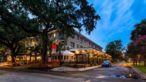 St Charles Inn - image 3