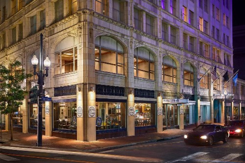 Renaissance New Orleans Pere Marquette French Quarter Area Hotel