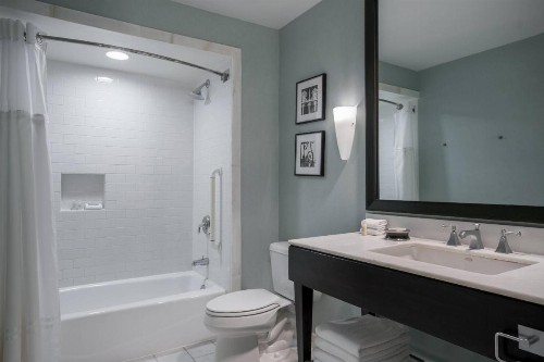 Renaissance New Orleans Pere Marquette French Quarter Area Hotel - image 14