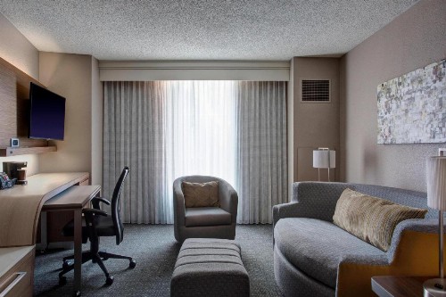Courtyard by Marriott New Orleans Downtown/Convention Center - image 11