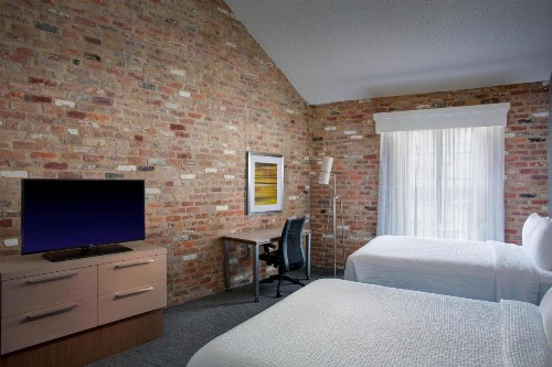 Courtyard by Marriott New Orleans Downtown/Convention Center - image 2