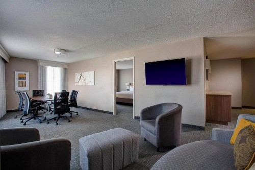 Courtyard by Marriott New Orleans Downtown/Convention Center - image 22