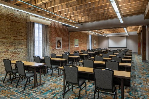 Courtyard by Marriott New Orleans Downtown/Convention Center - image 25