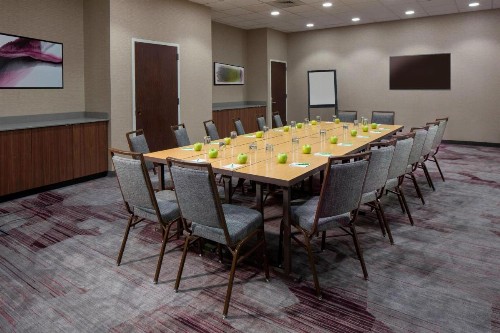 Courtyard by Marriott New Orleans Downtown Near the French Quarter - image 8