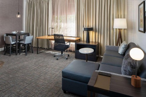 Sonesta ES Suites New Orleans Convention Center - image 17