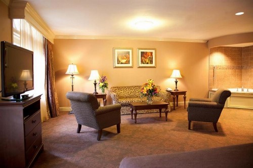 Best Western Plus French Quarter Courtyard Hotel - image 5