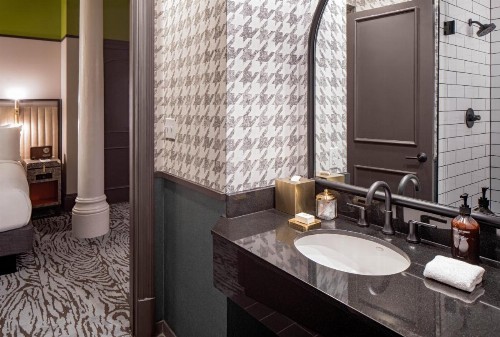 Pelham Hotel - image 32