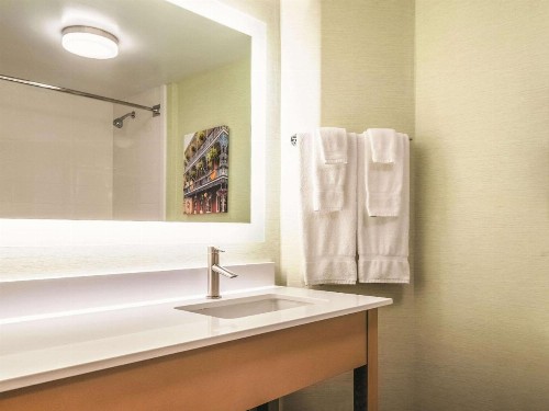 La Quinta by Wyndham New Orleans Downtown - image 2