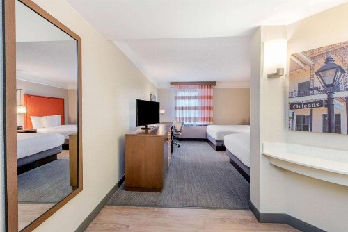 La Quinta by Wyndham New Orleans Downtown - image 46