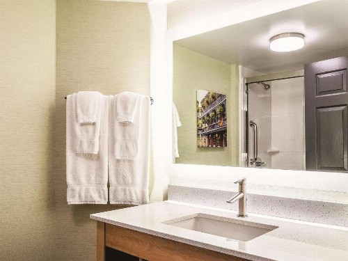 La Quinta by Wyndham New Orleans Downtown - image 8