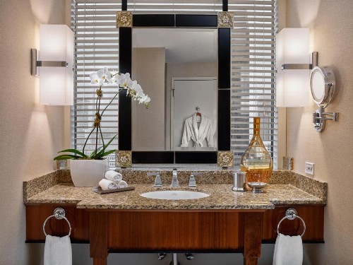 Loews New Orleans Hotel - image 32