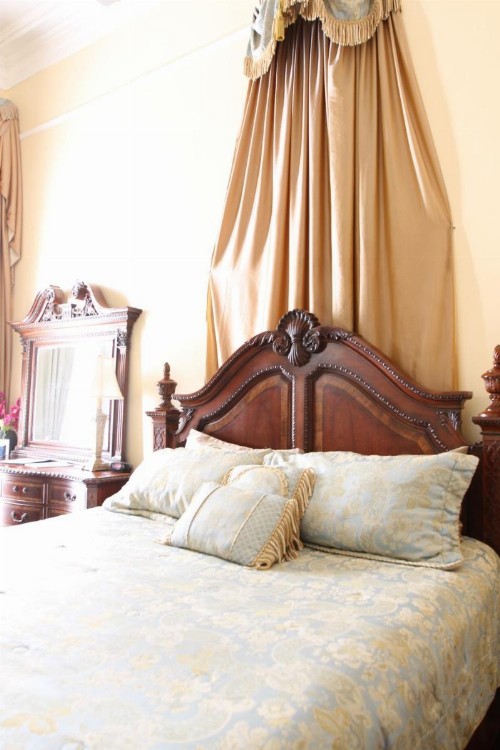 The Magnolia Mansion - image 2