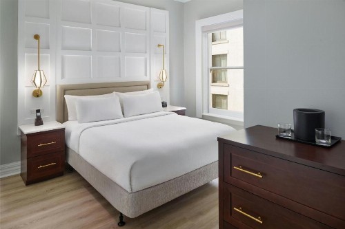 Courtyard by Marriott New Orleans French Quarter/Iberville - image 15
