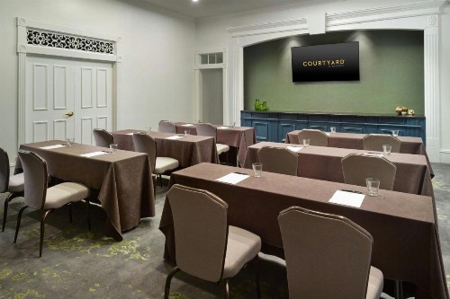 Courtyard by Marriott New Orleans French Quarter/Iberville - image 28