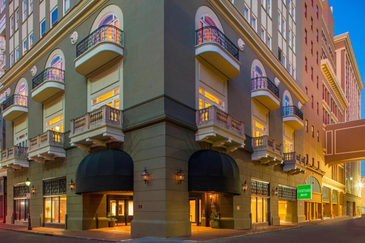 Courtyard by Marriott New Orleans French Quarter/Iberville - image 4
