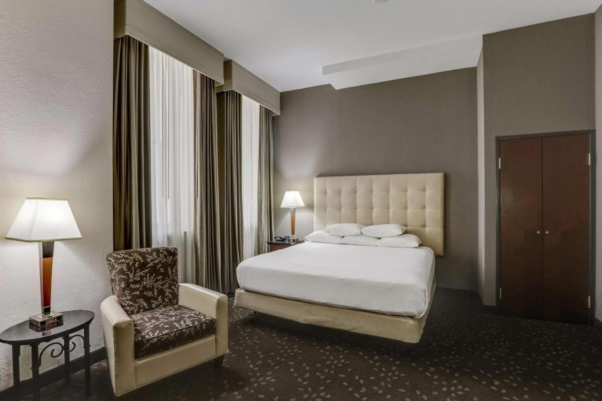 Drury Plaza Hotel New Orleans - image 2