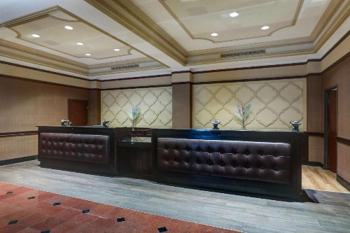 Drury Plaza Hotel New Orleans - image 4