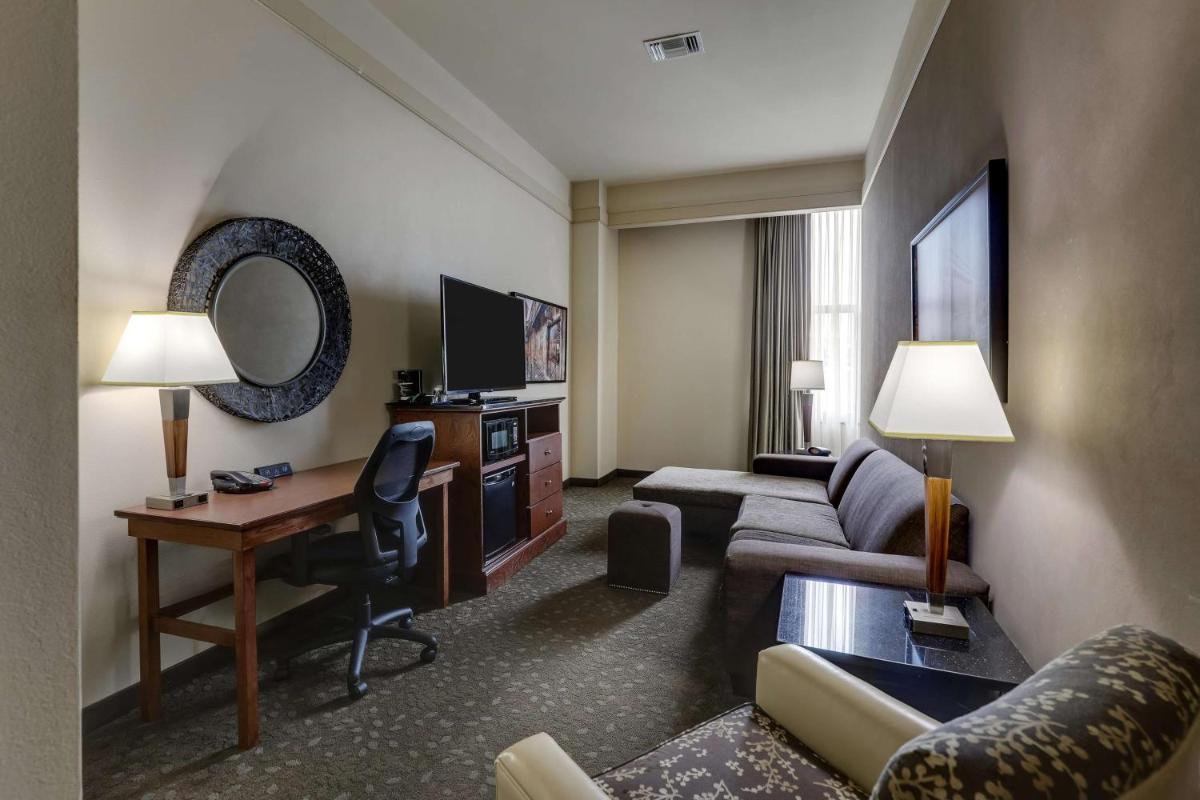 Drury Plaza Hotel New Orleans - image 5